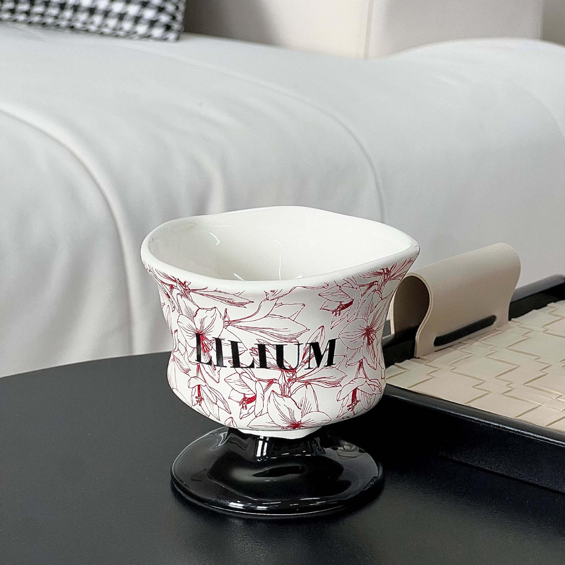 

Креативная керамическая кофейная чашка в форме цветка для дома и коммерческого использования - Идеально подходит для итальянского кофе и латте-арта. 101-200ml