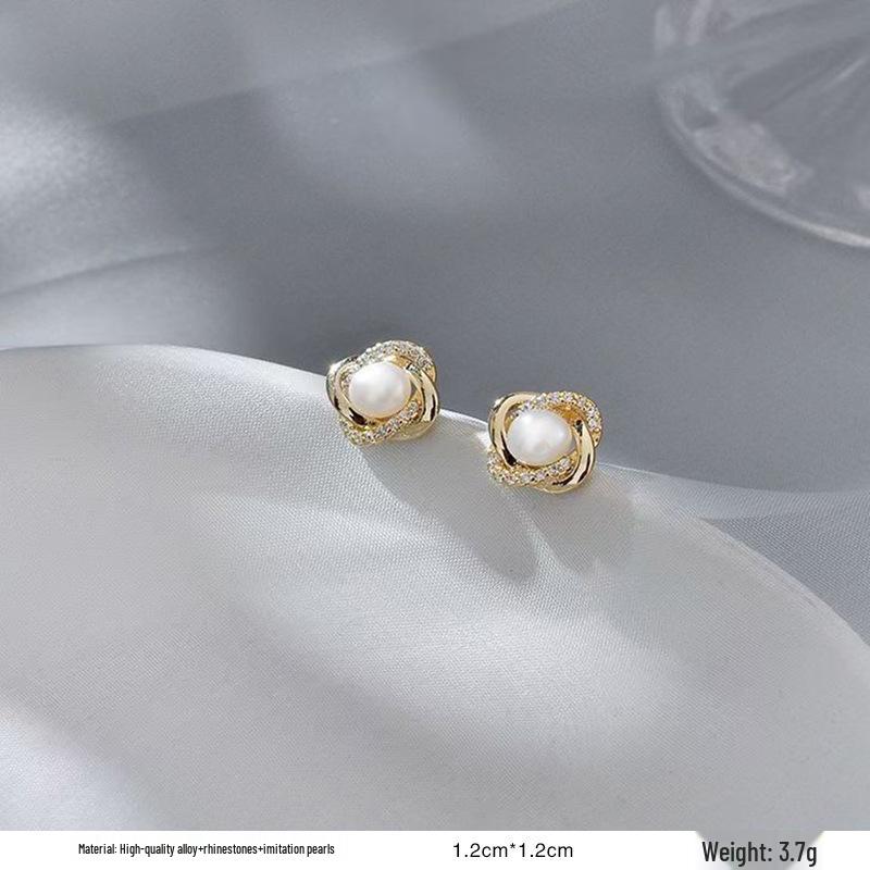 French Retro Pearl Plaid Earrings: Luxury Korean Studs for Women
