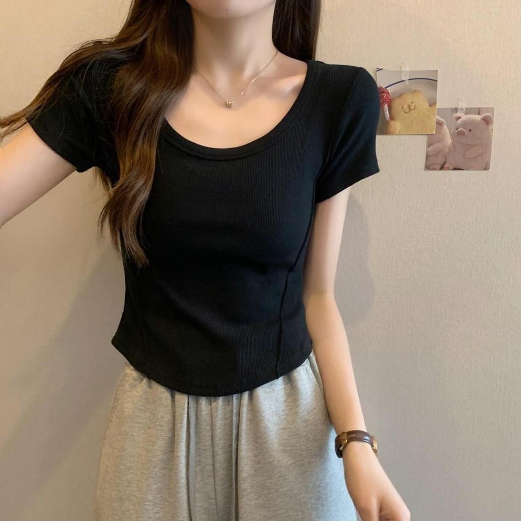 Design sense, line decoration, scheming U-neck short-sleeved T-shirt, women's summer new slim-fitting and thin bottoming shirt