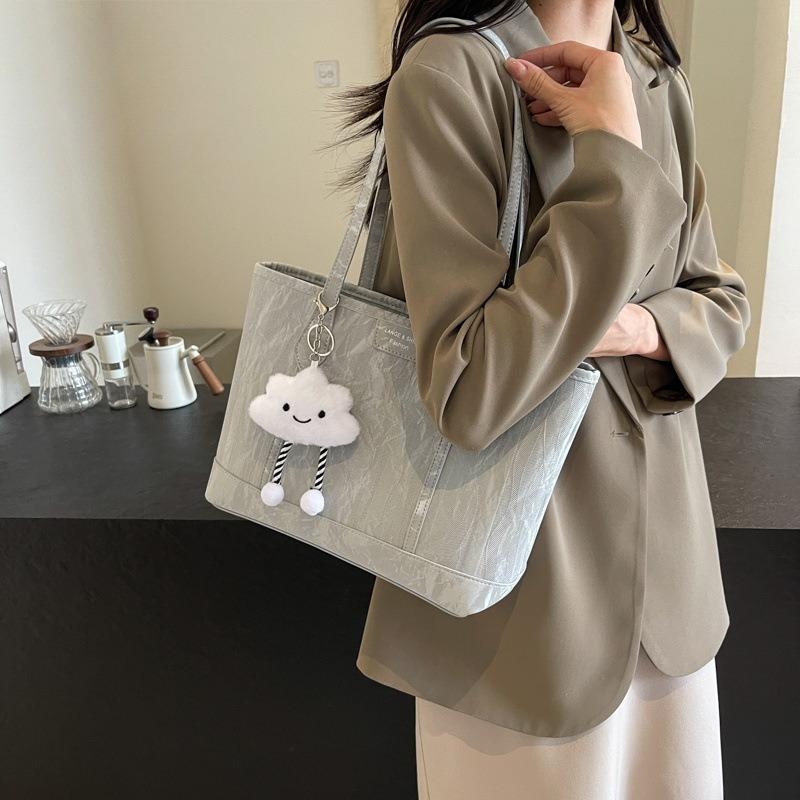 Large-capacity commuter bag women's autumn new fashion tote bag premium shoulder bag