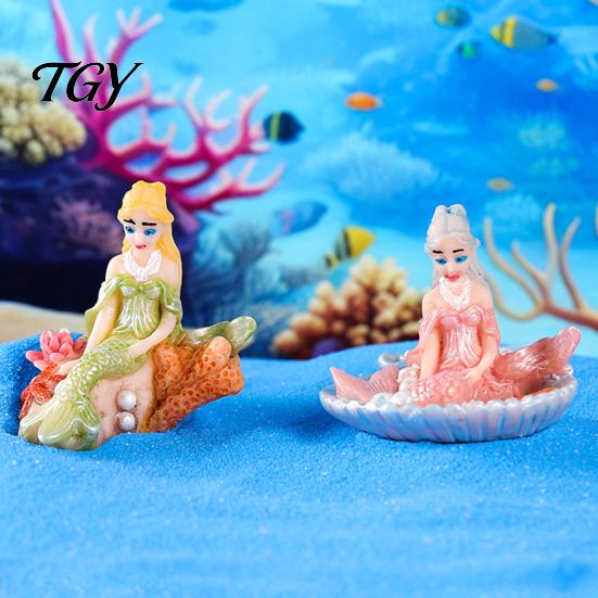 Waterproof Resin Crafts Mini Mermaid Figurine, Shell Couch Ornament, Mediterranean Style Fairy Home Tabletop Soft Furnishings Garden Accessory