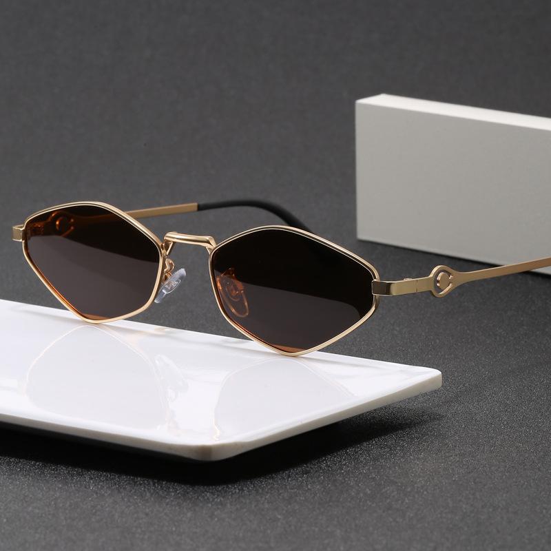 New fashionable rhombus metal full frame sunglasses, high-end beach sunshades, simple European and American sunglasses