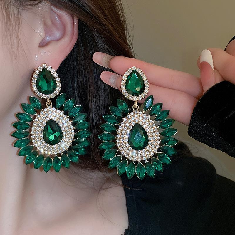 Exaggerated Earrings Retro Palace Style Earrings Fashionable Elegant Earrings Niche Design