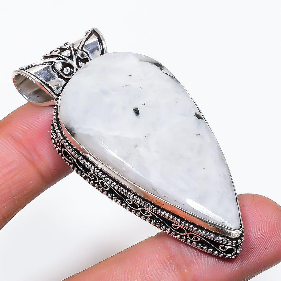 

Natural Rainbow Moonstone Gemstone 925 Sterling Silver Pendant 2.44 AP-14299
