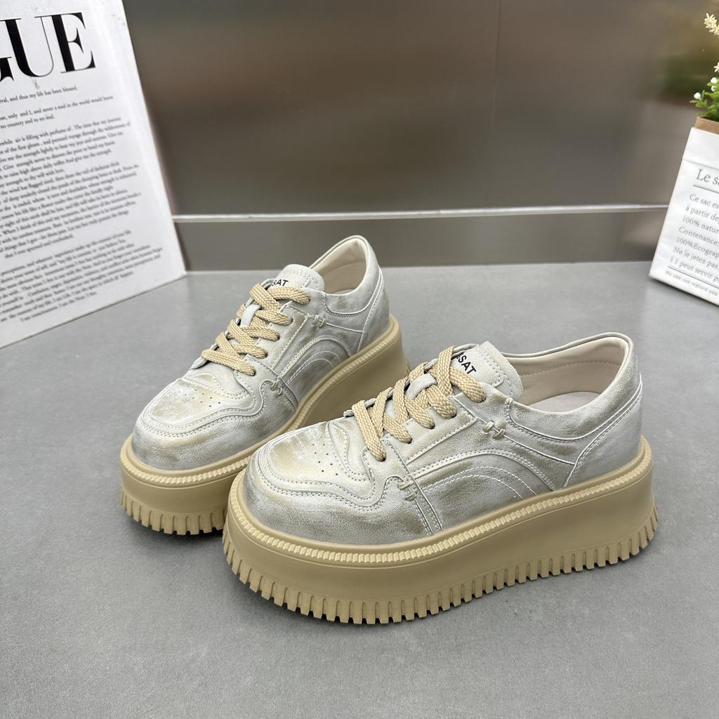 European Station Muffin Sole Little White Shoes Women's Autumn 2024 New Breathable Fashion Versatile Small Height-increasing Board Shoes