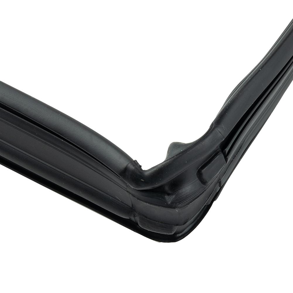 68151-12211 Door Glass Run For Toyota Corolla ZZE122/120