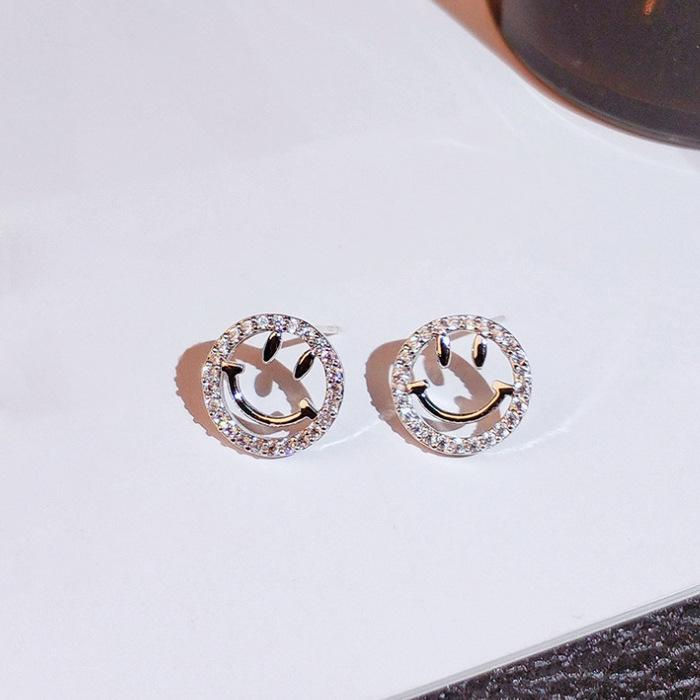 Smiley Face Stud Earrings Trendy Simple Small Earrings Women'S Exquisite Super Fairy Earrings Temperament Earrings