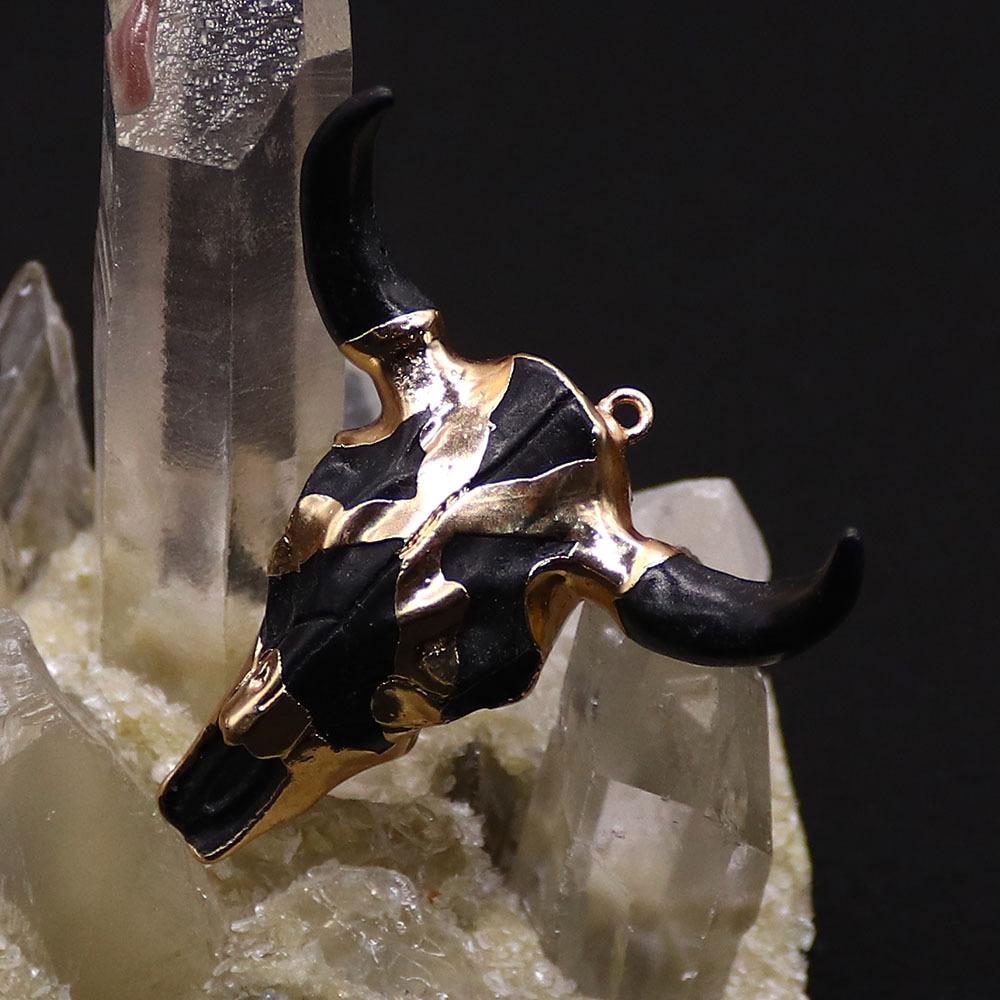 1pc Acrylic Bull Head Bone Shape Pendants Golden Edge Wrapped Design Charms Accessory DIY Making Retro Necklace Jewelry