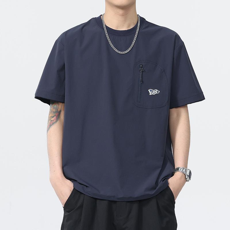 Pocket Round Neck T-shirt for Men Summer Classic Style Special Pocket Decoration Mens Style