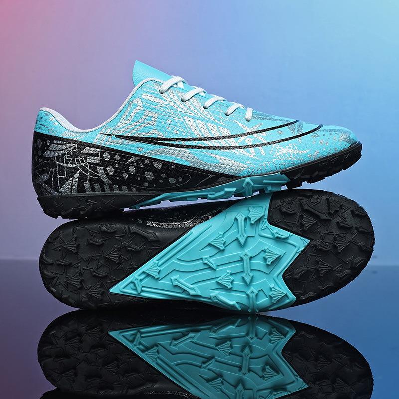 Football Shoes Low Top Blue and White Porcelain Spikes Youth Professional Training Shoes Large Size Sports Shoes