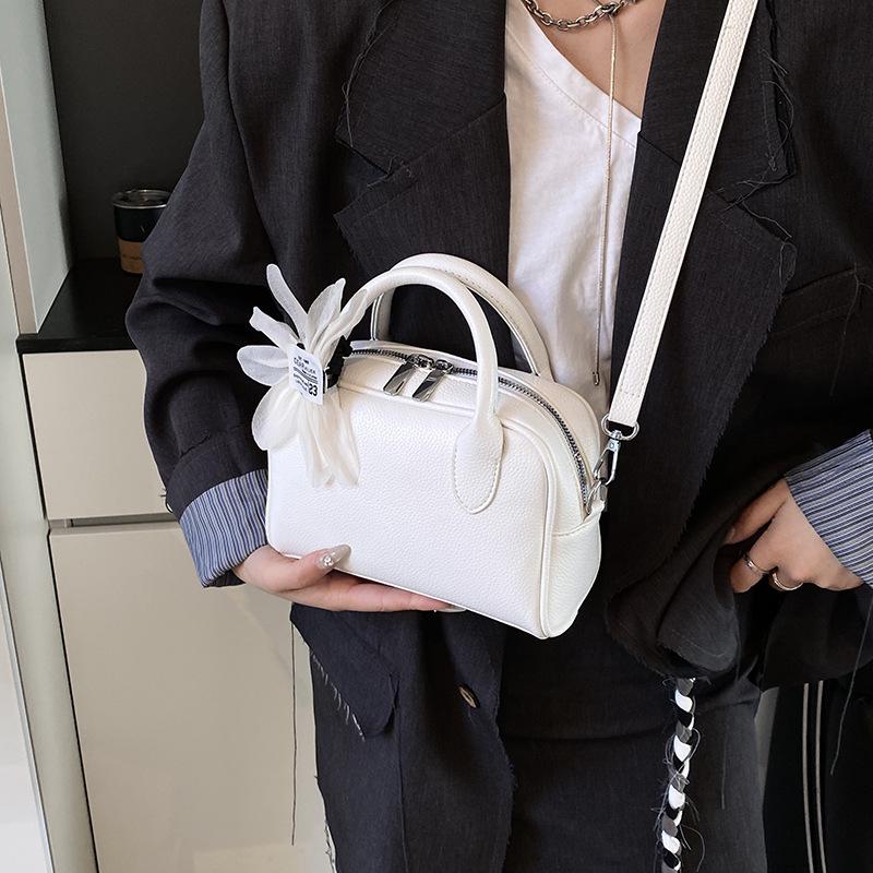 

Маленькая квадратная сумка женская универсальная новая модная сумка-мессенджер повседневная сумка no pendant белый