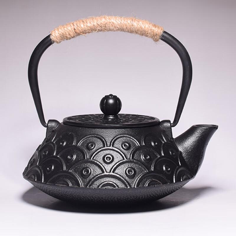 Bai Cheng Dao Peony & Fish Pattern Ceramic Teapot
