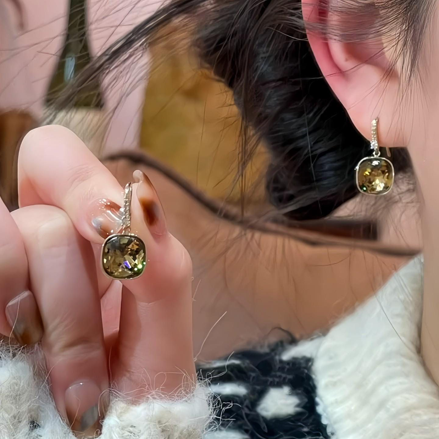 French Coffee Gold Sugar Crystal Earrings: Elegant and Versatile High-End Ear Jewelry