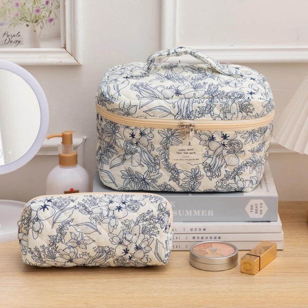 

3 шт. Цветочная косметичка Хлопковая стеганая сумка для туалетных принадлежностей Большой вместимости Органайзер для макияжа Сумка для хранения на молнии для женщин и девушек синий