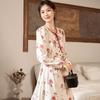 Mishow Abito autunnale stampato floreale in stile francese 2023 Abito da donna midi con scollo a V a maniche lunghe con scollo a V sottile e bottoni MXC41L1561