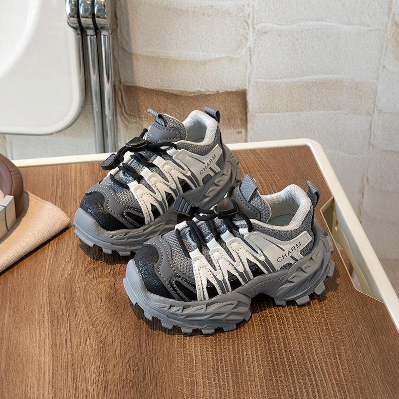 Women's Platform Sneakers: Retro Chunky Sole, Height-Boosting, Casual Sports Shoes for Spring/Autumn 2026.