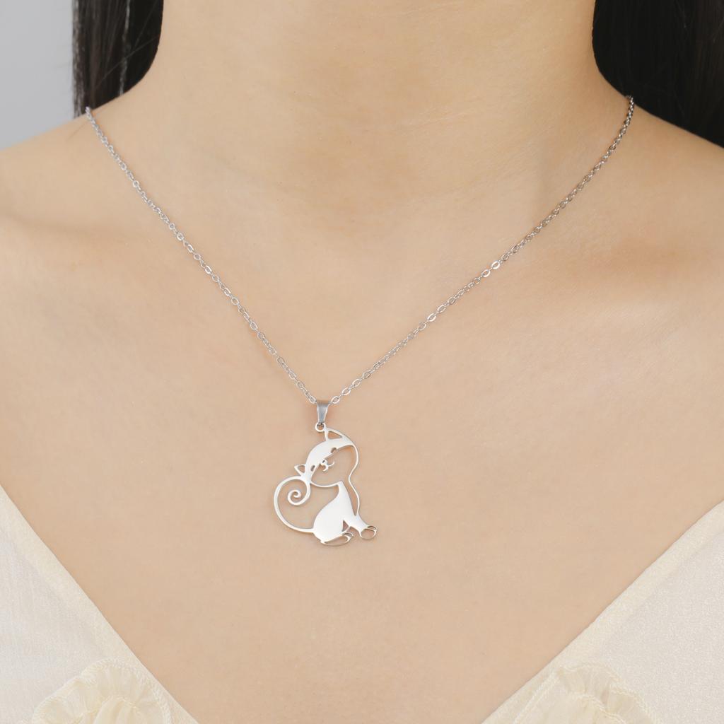 Fashion Minimalist Women Cat Pendant Necklace Delicate Collarbone Chain Elegant Small Jewelry Gift