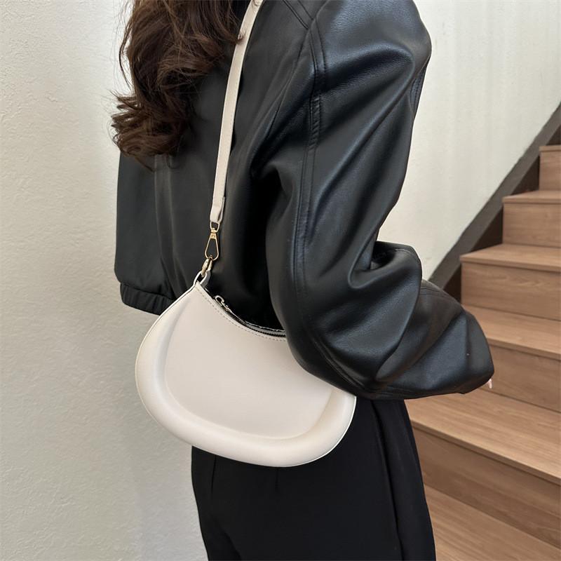 Trendy Casual Shoulder Bag Personality Korean Version New Moon Bag 2023 Fall Fashion Bag For Women