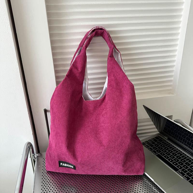 

Personality trend large capacity fashion underarm small square bag 2024 new casual velvet shoulder bag Korean version women s bag tide троянди рожеві кольору