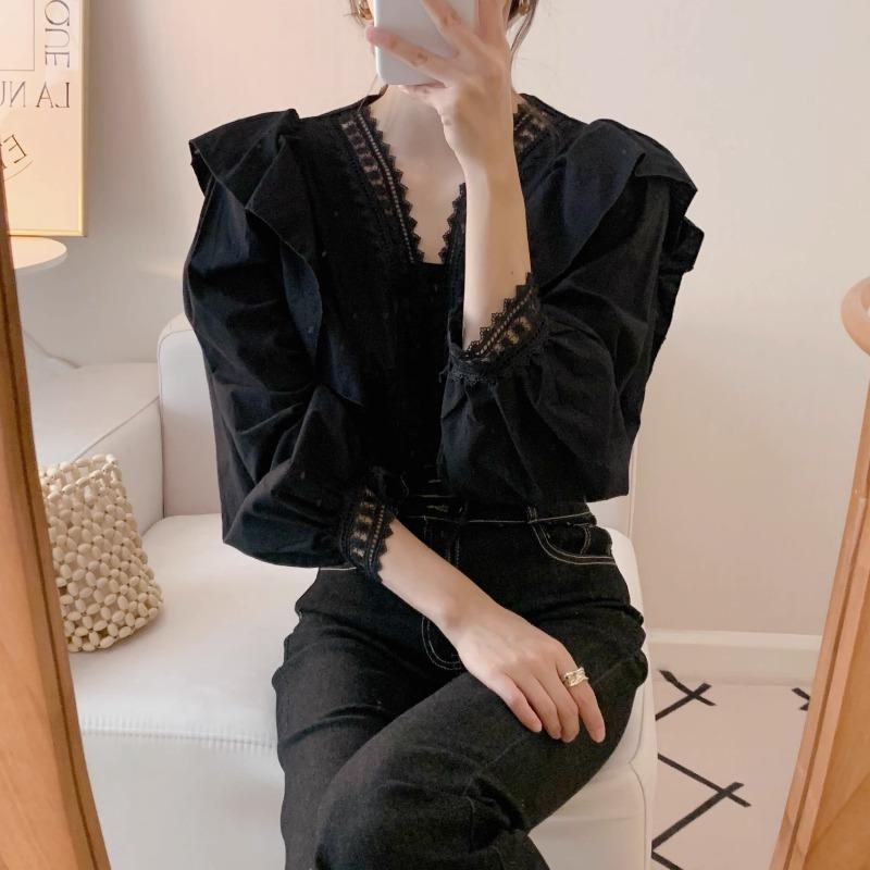 Chic Temperament Lace V-neck Patchwork Ruffled White Shirt Women Loose Casual Puff Sleeve Blouse Women Tops Elegant Vintage Slim Ladies Blouses 25976