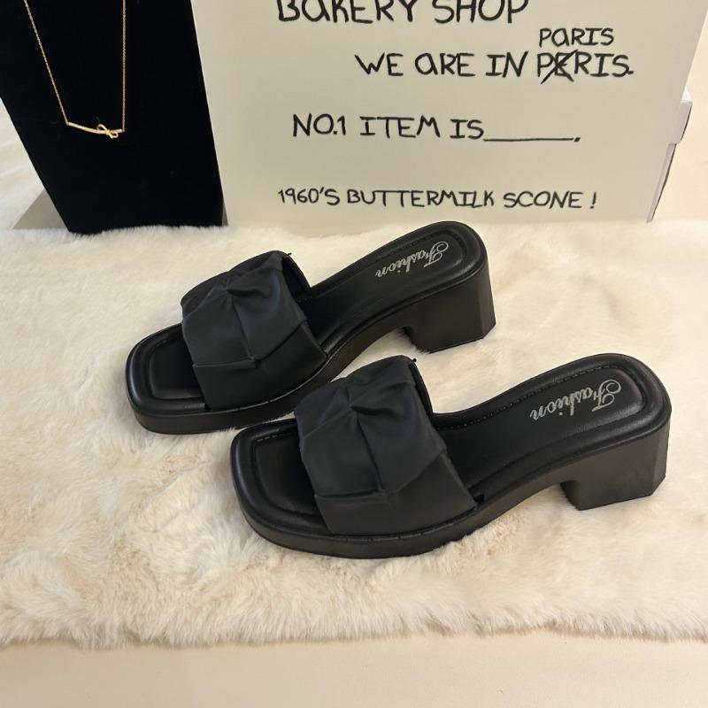 2025 Spring Summer New Style Waterproof Thick Bottomed Flip Flops Fashionable Women's High Heels PVC Outdoor Slippers