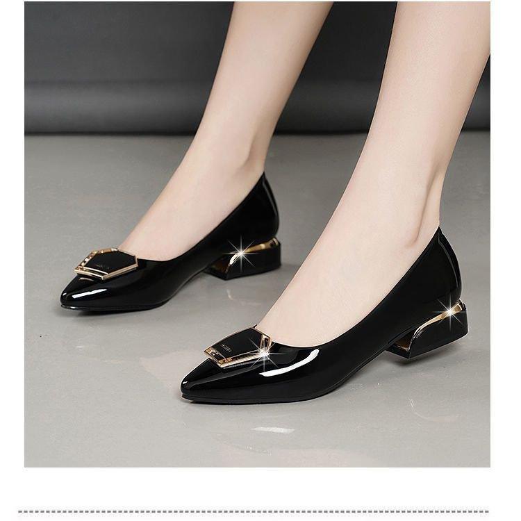 Internet celebrity soft leather single shoes women's 2025 autumn new low heel thick heel versatile shallow mouth women's shoes pointed evening wo