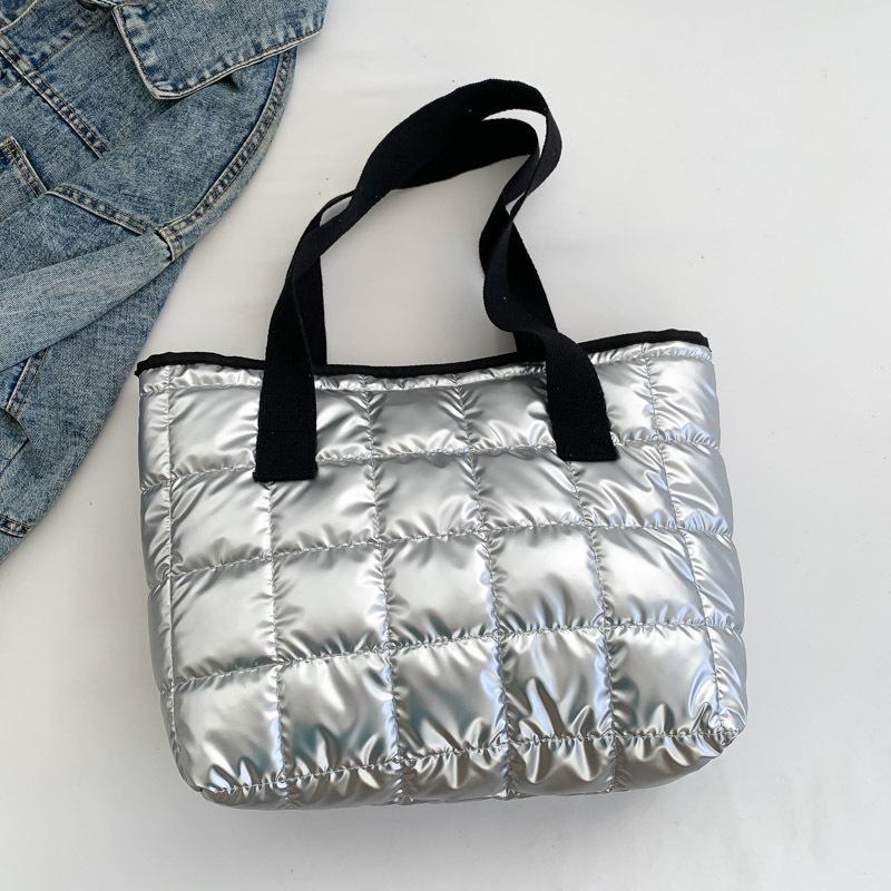 2025 Winter Versatile Influencer Shoulder Bag: Stylish Textured Makeup Tote