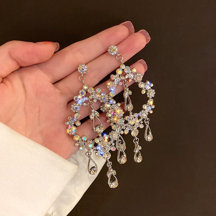 European & American Geometric Rhinestone Flower Tassel Earrings - Luxurious & Fashionable Ear Studs for Women