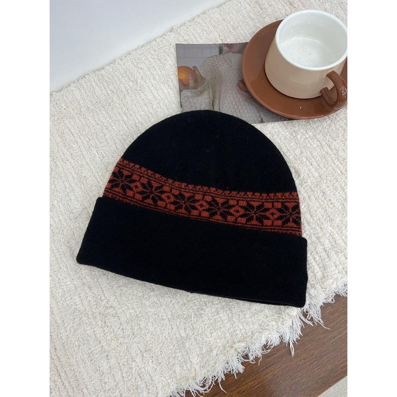 Outdoor Fair Isle Jacquard Knitted Hat Warm Autumn and Winter Ear Protection Woolen Hat Retro Versatile Cold Hat