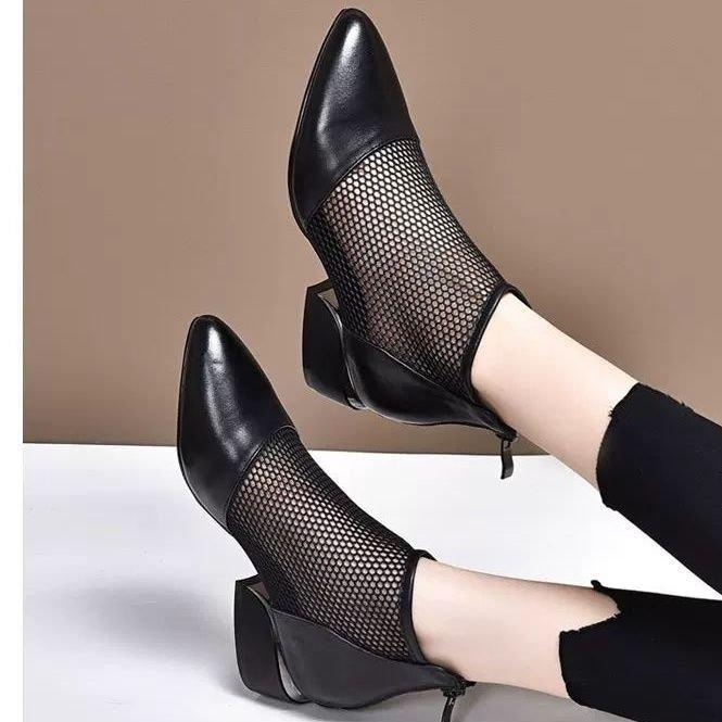 

Весняно-літні сітчасті чоботи жіночі нові круті чоботи на низькому підборі порожнисті чоботи з м якої шкіри гостроносі жіночі туфлі сітчасті римські сандалі 41