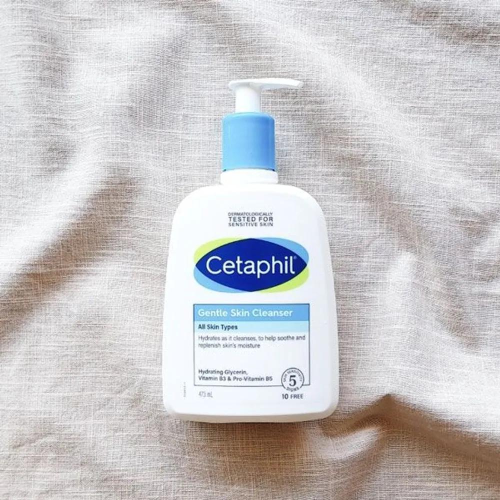 Cetaphil Gentle Skin Cleanser 473ml x 2 for morning cleansing