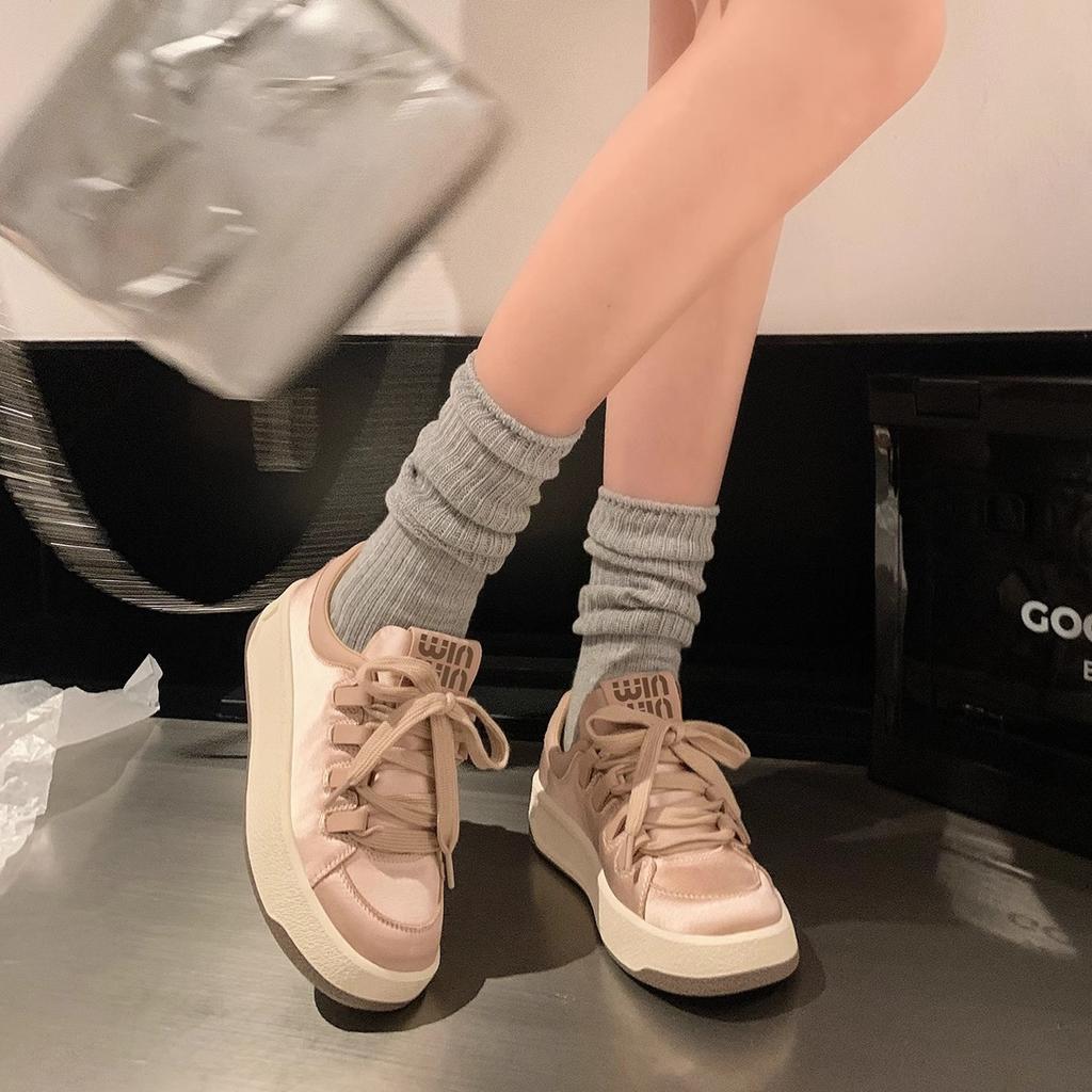 Fashionable and Comfortable Small White Shoes Women's Spring Thick Bottom Casual Sports Hundred Bread Board Shoes