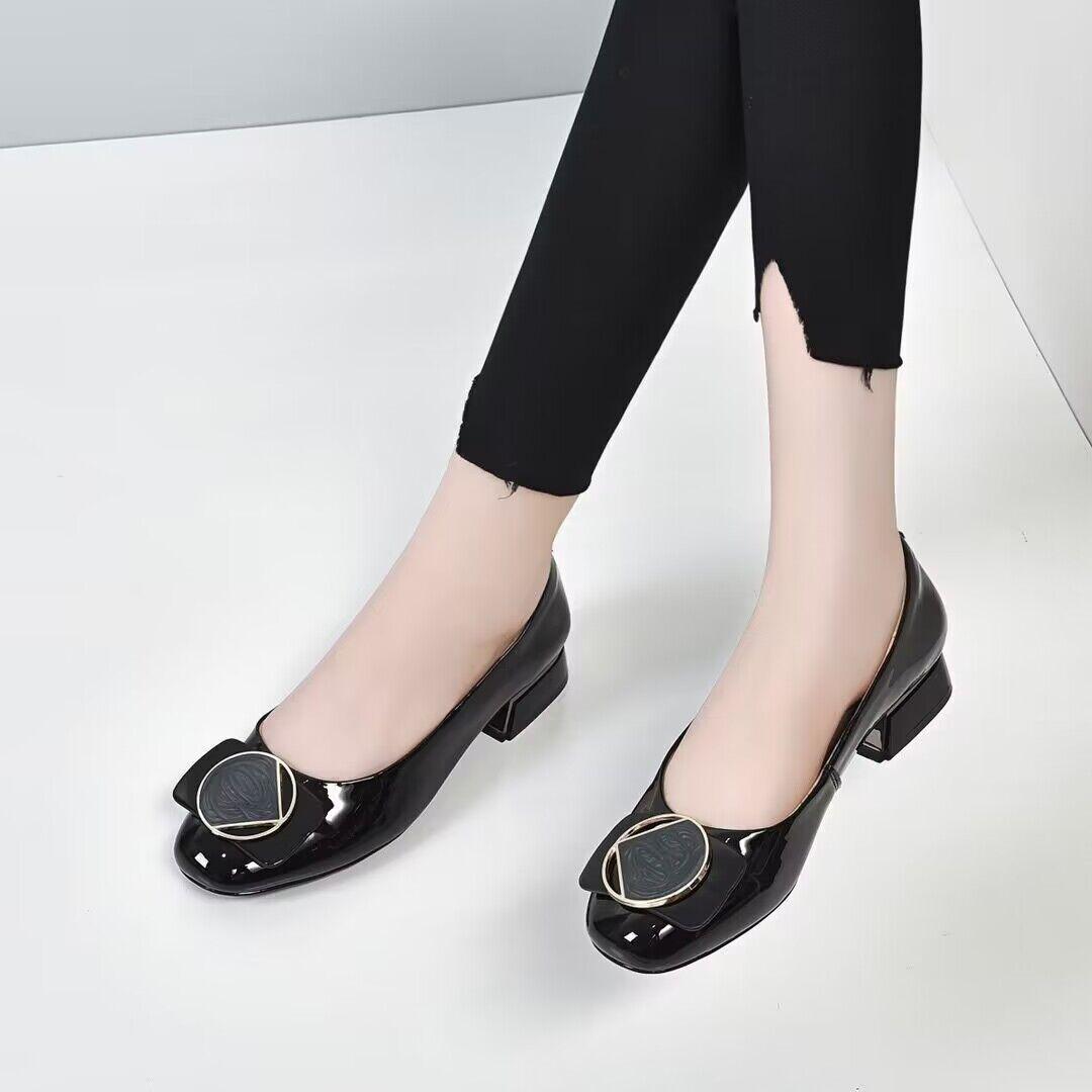 

Женские летние сандалии 2025 года, тонкие туфли, мягкие сандалии из искусственной кожи, женские повседневные удобные универсальные туфли на низком каблуке 3 см 40