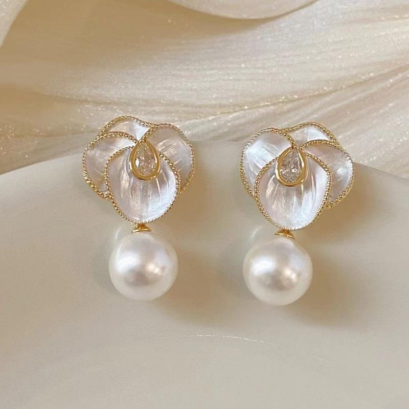 Medieval blue oil drop enamel flower stud earrings women, fashion light luxury temperament pearl earrings earrings белый