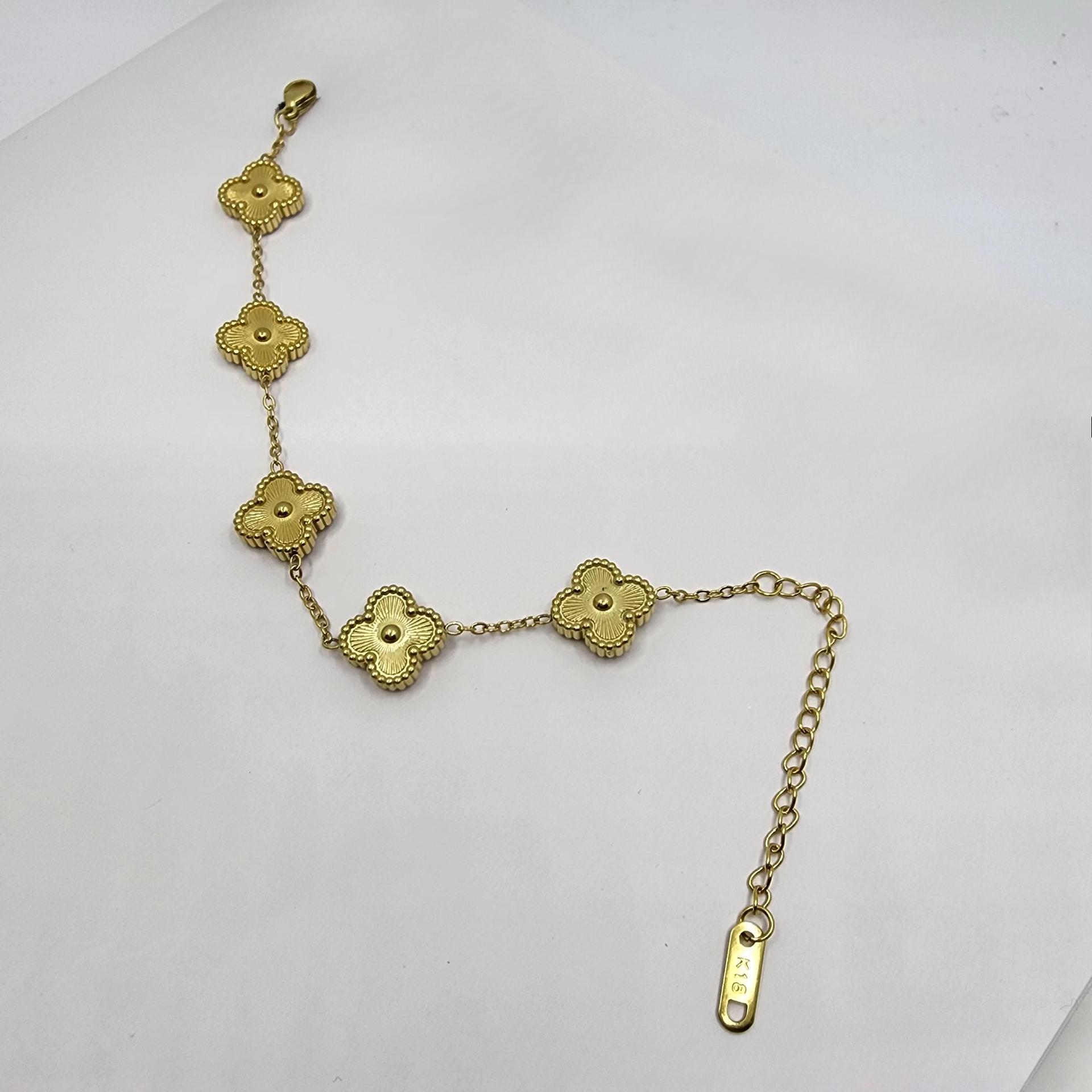 

Модный браслет «Четырехлистный клевер» Премиальное ощущение Титановая сталь Женский браслет