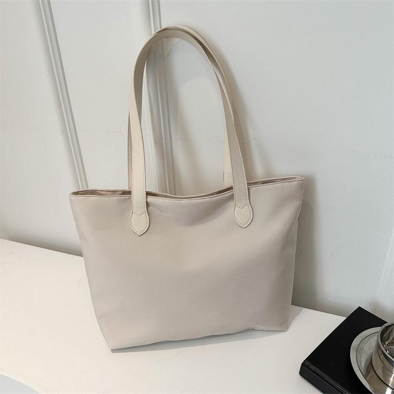 

Модная сумка-тоут в корейском стиле большой вместимости, весна 2024: Ретро Повседневная Женская Сумка Через Плечо белый