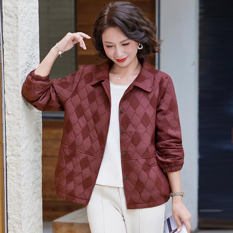 

Autumn-Lapel Casual Jacket: Age-Reducing Fashion for Middle-aged and Elderly Women 4XL (67-73 kg) червоний