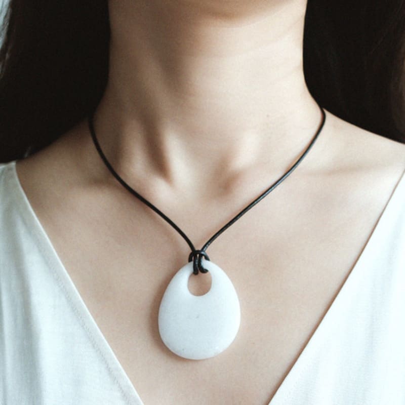 MARTA White Pendant_necklace (L)