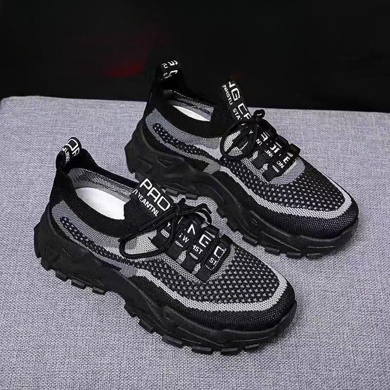 

Весна и лето 2025 Новые женские спортивные туфли Сетевые красные Дышащие Мягкая подошва Повседневные Холщовые Легкие для бега Толстая подошва 40 чёрный