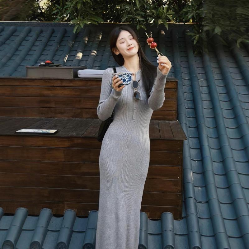 [] Long-sleeved knitted dress women's autumn new waist and thin inner long dress slim-fitting long skirt