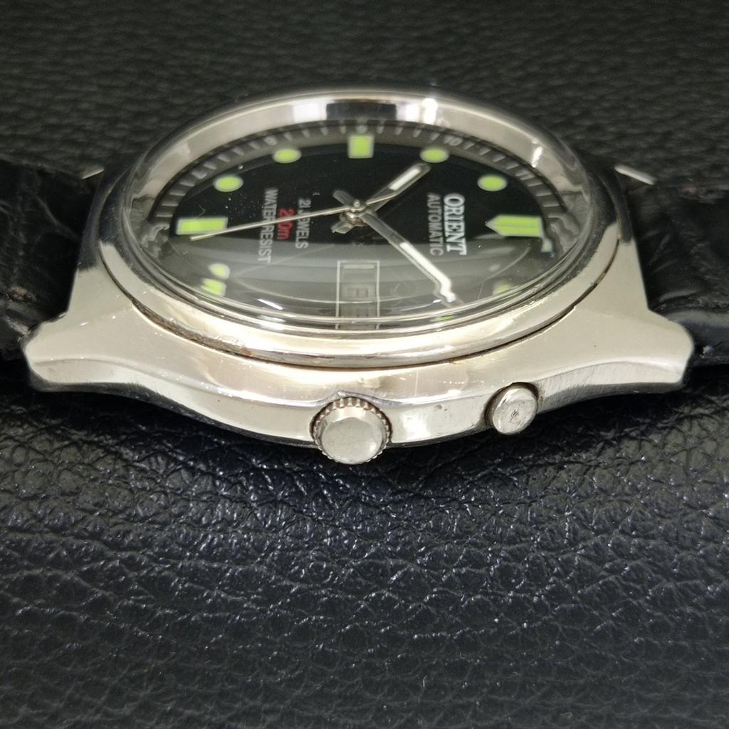 VINTAGE ORIENT AUTOMATIC 46941 JAPAN MENS BLACK COLOR DIAL WATCH a700623-5 R204-a700623