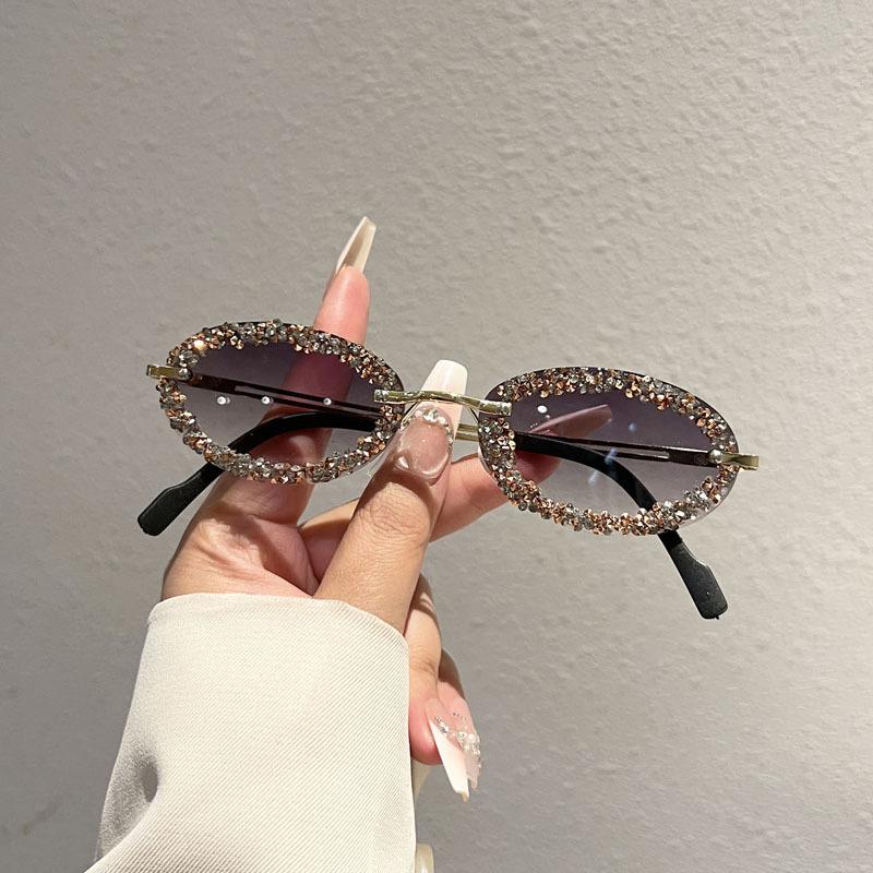 Oval Frame Metal Diamond-encrusted Sunglasses Women's Street Photography High-end Ins Glasses Fashion European and American Trend Sunglasses