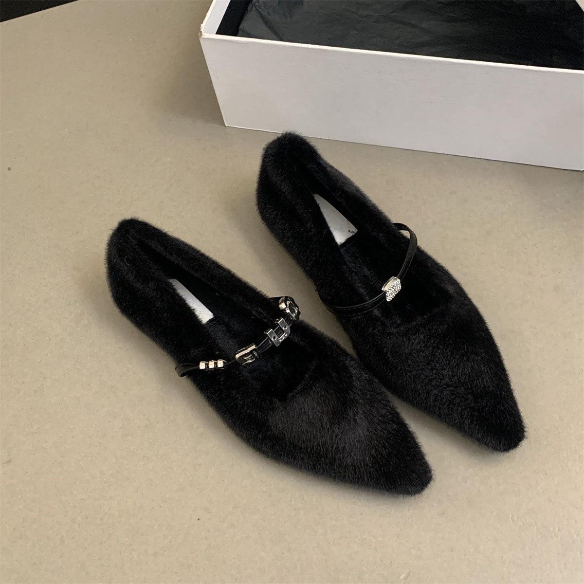 

Pointed hair shoes women wear in autumn and winter 2024 new French evening fairy wind flat shoes women velvet 35 чёрный