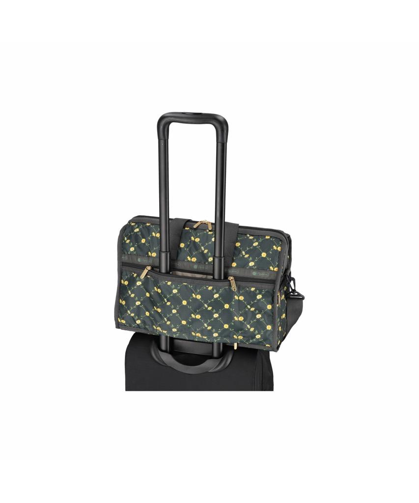Lesportsac Daisy Cross Green Deluxe Medium Weekender [4318.Hc10]