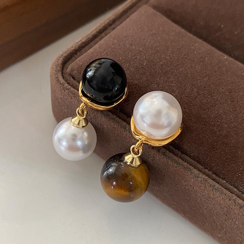 Cercei asimetrici tip picătură cu ochi de tigru și perle - Stil antic versatil