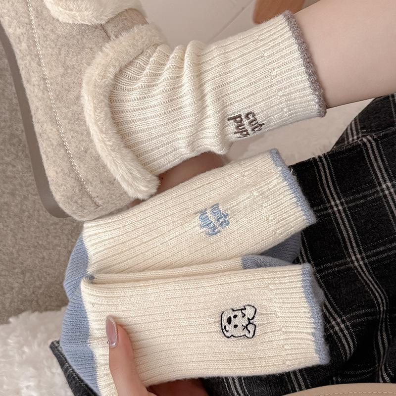 Ladies Autumn New AB Cute Embroidered Letter Puppy Wool In The Tube Pile Socks