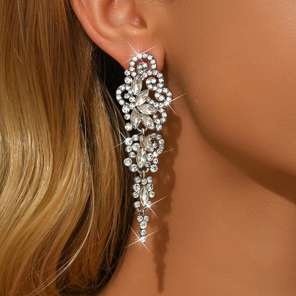 Niche Design Super Flash Crystal Full Diamond Fringed Earrings Long Temperament Earrings Thin Dinner Earrings