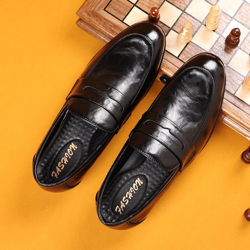 FashionMan Slipper Slip-on Schwarz Runde Zehe Einfarbig Outdoor-Mode Party Hochzeitskleid Täglich Leder Mode Freizeitschuhe Herren