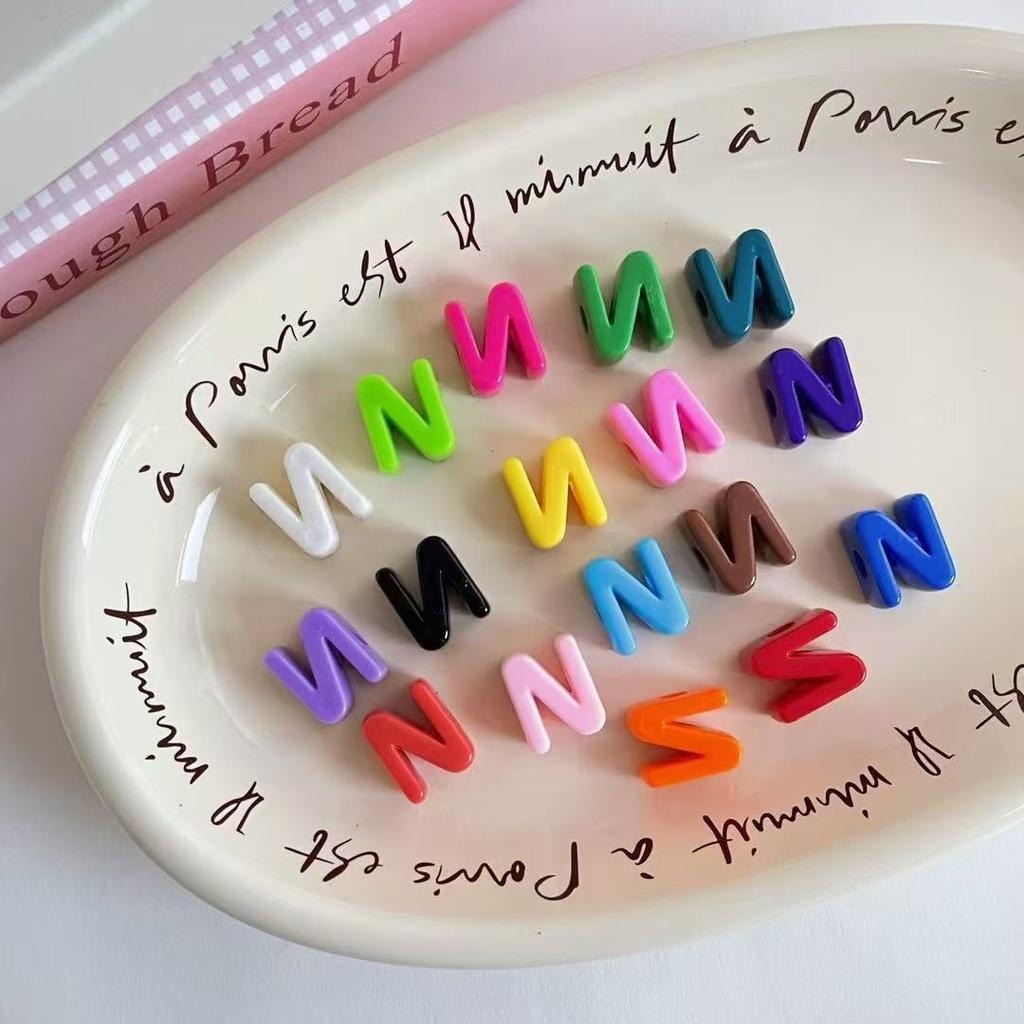 10 Stück/Los Bunte Englische Buchstabenperlen Für Schmuckherstellung DIY Dekoration Handykette Schlüsselanhänger Perlenstift Haaraccessoires