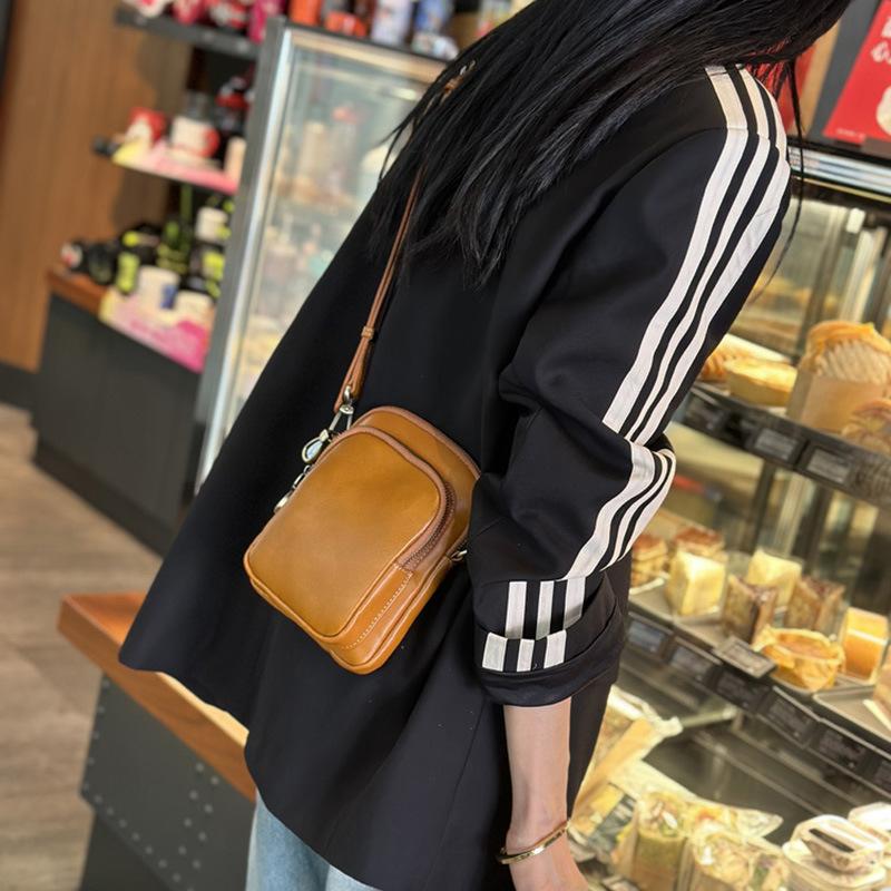 Pure Cowhide Messenger Bag, Mobile Phone Bag, Women'S Versatile Leather Vertical Casual Shoulder Bag